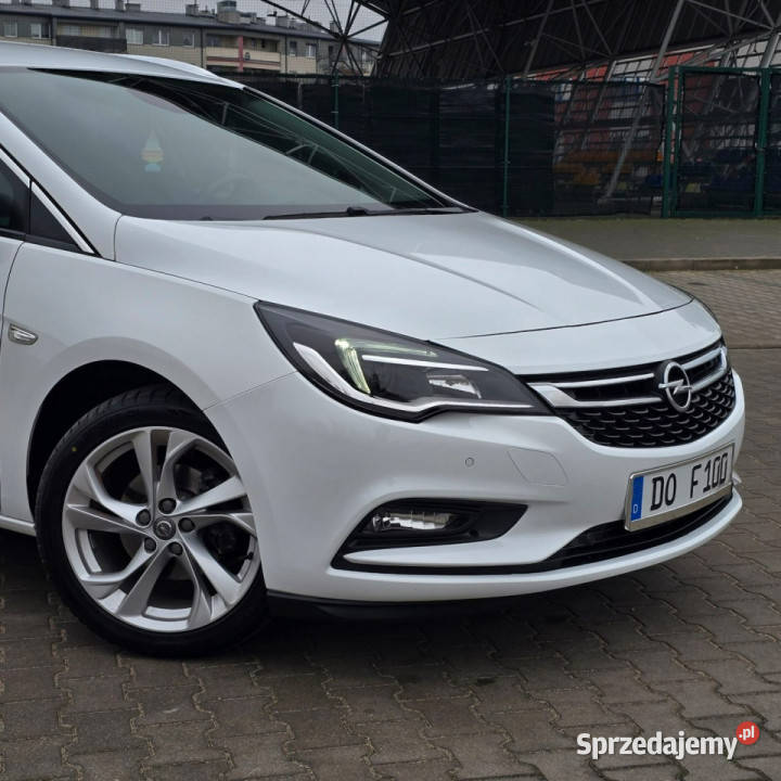 Opel Astra Opel Astra K 14 Turbo Cosmo K światła przeciwmgielne Ostrów Mazowiecka