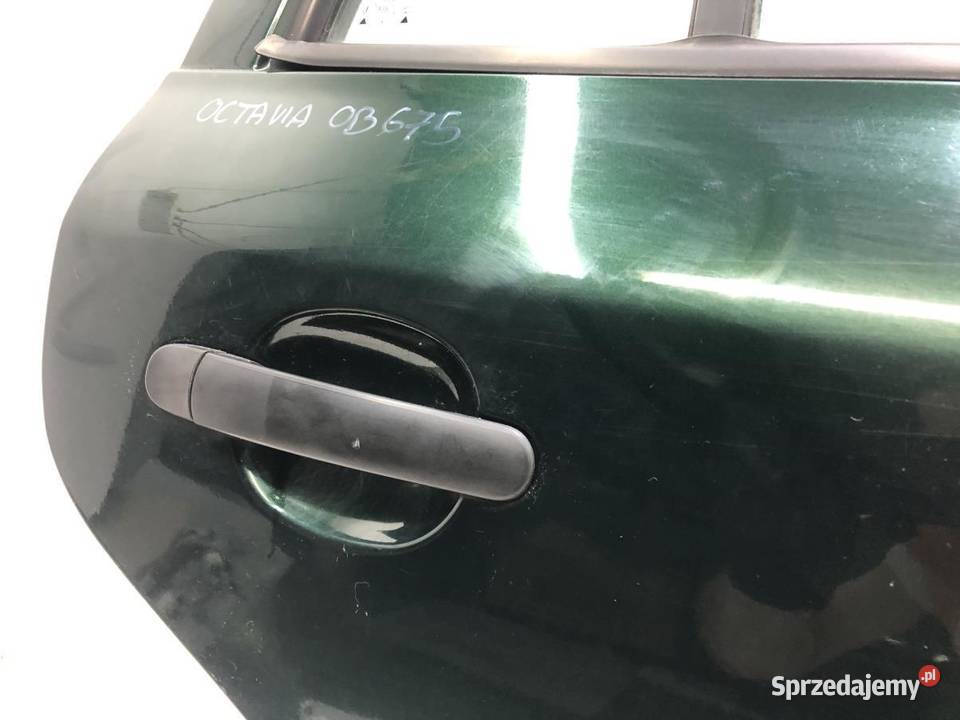 DRZWI PRAWY TYŁ SKODA OCTAVIA I KOMBI 9570 osobowe