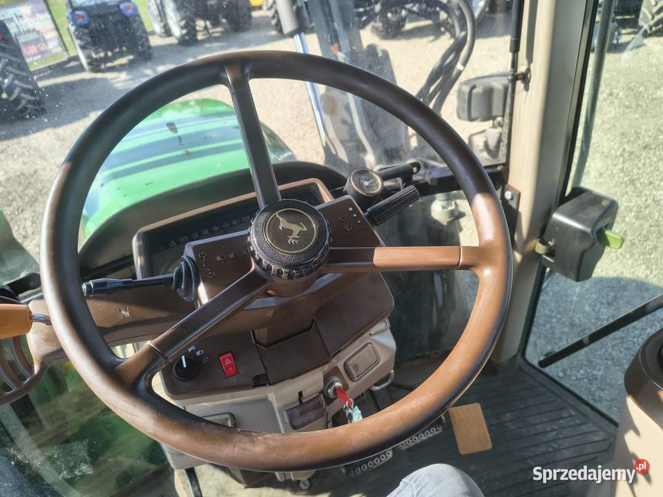 Ciągnik rolniczy John Deere 6320 108