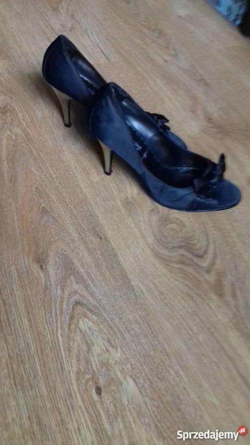 Buty czarne na szpilce Iława
