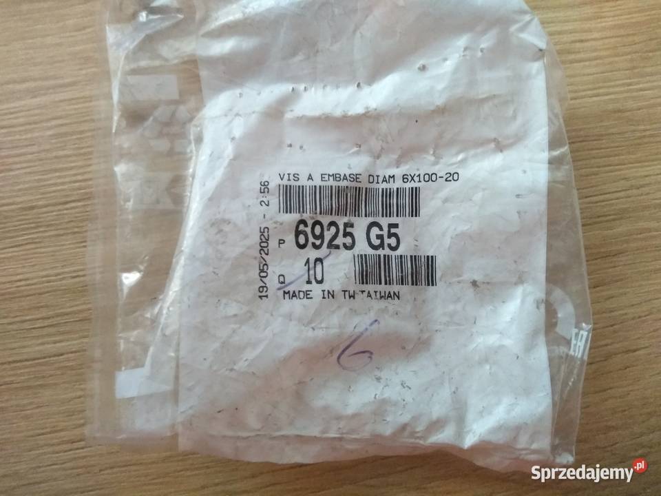 Śruba obudowy rozrządu Citroen DW10