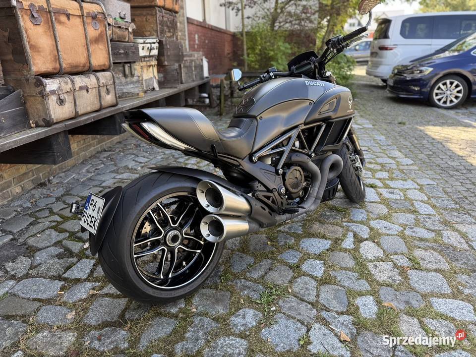 Ducati Diavel Carbon 2016 nieuszkodzony Trzcianka sprzedam