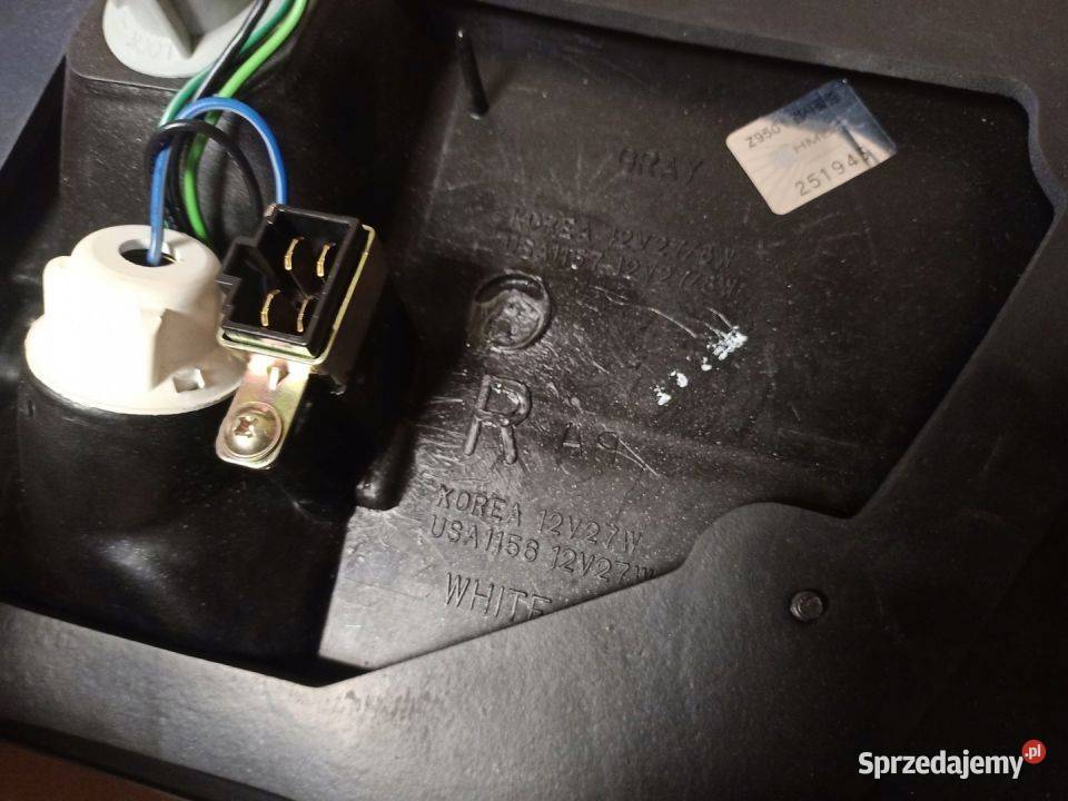 LAMPA TYŁ TYLNA PRAWA HYUNDAI SONATA 19911993