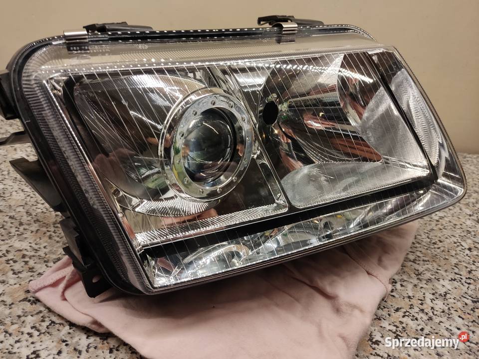 Reflektor lampa ksenonowa Audi S3 8L Lampy przednie Głuchołazy