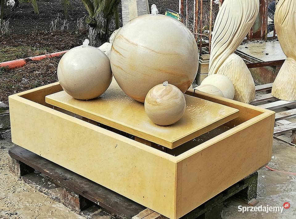 Piękna fontanna z piaskowca kamień naturalny Kamienna Góra