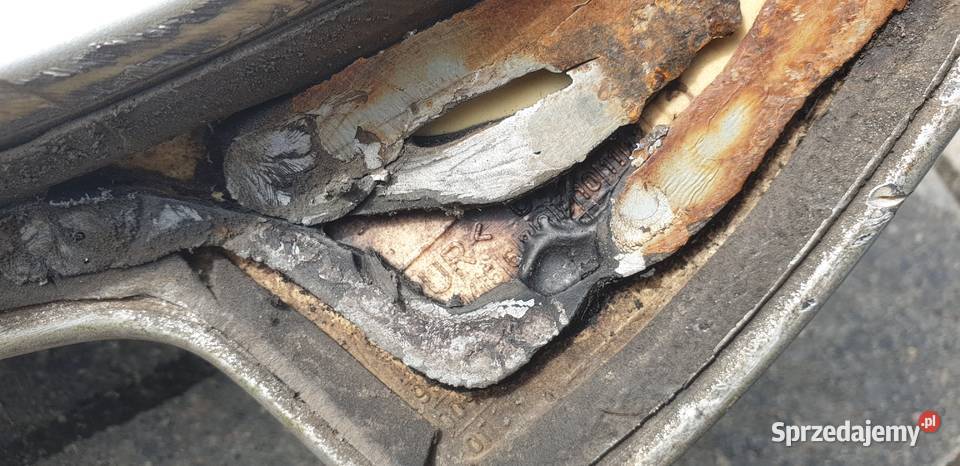 Nissan Almera N16 spoiler dokładka nakładka łódzkie Kutno sprzedam