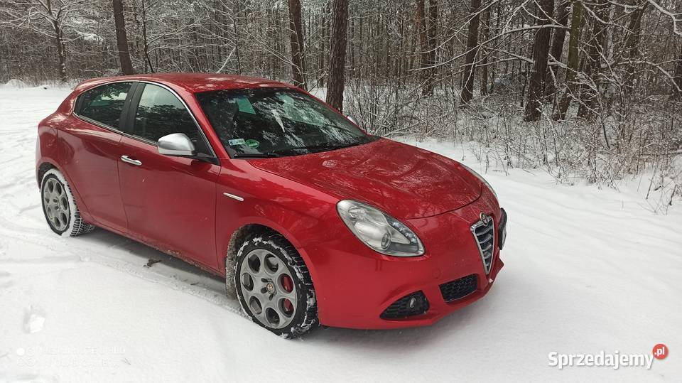 Giuletta z polskiej dystrybucji Rosso czujnik parkowania sprzedam