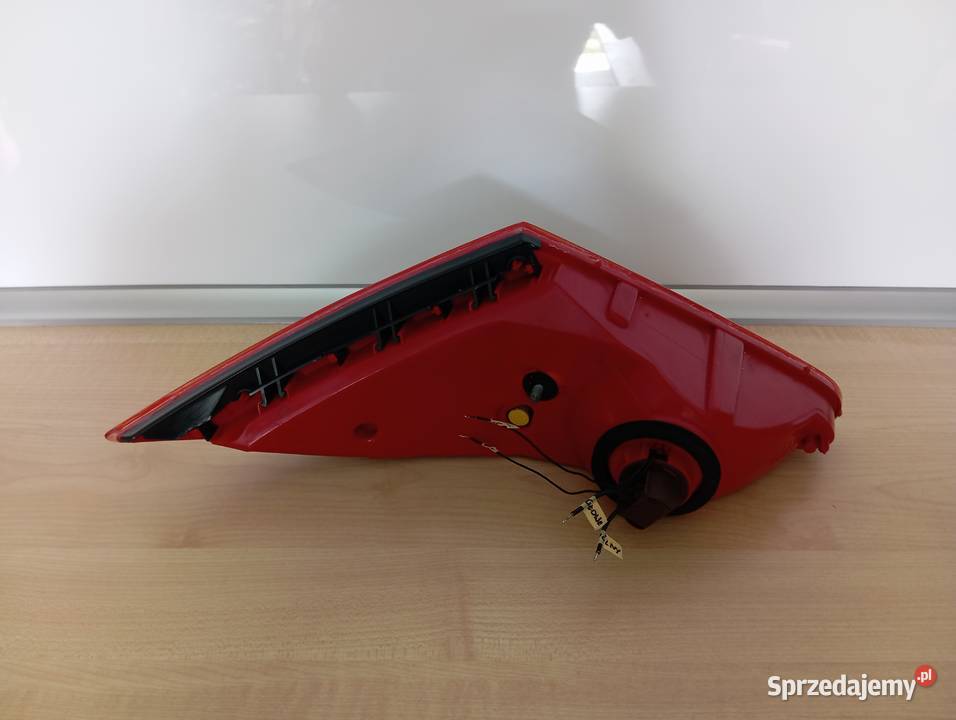 PEUGEOT 307CC LAMPA TYLNA LED LEWA W KLAPĘ osobowe
