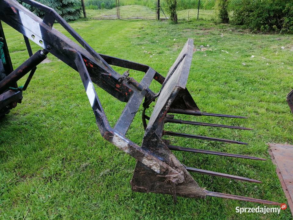 Ładowacz na tył ciągnika Dłutów
