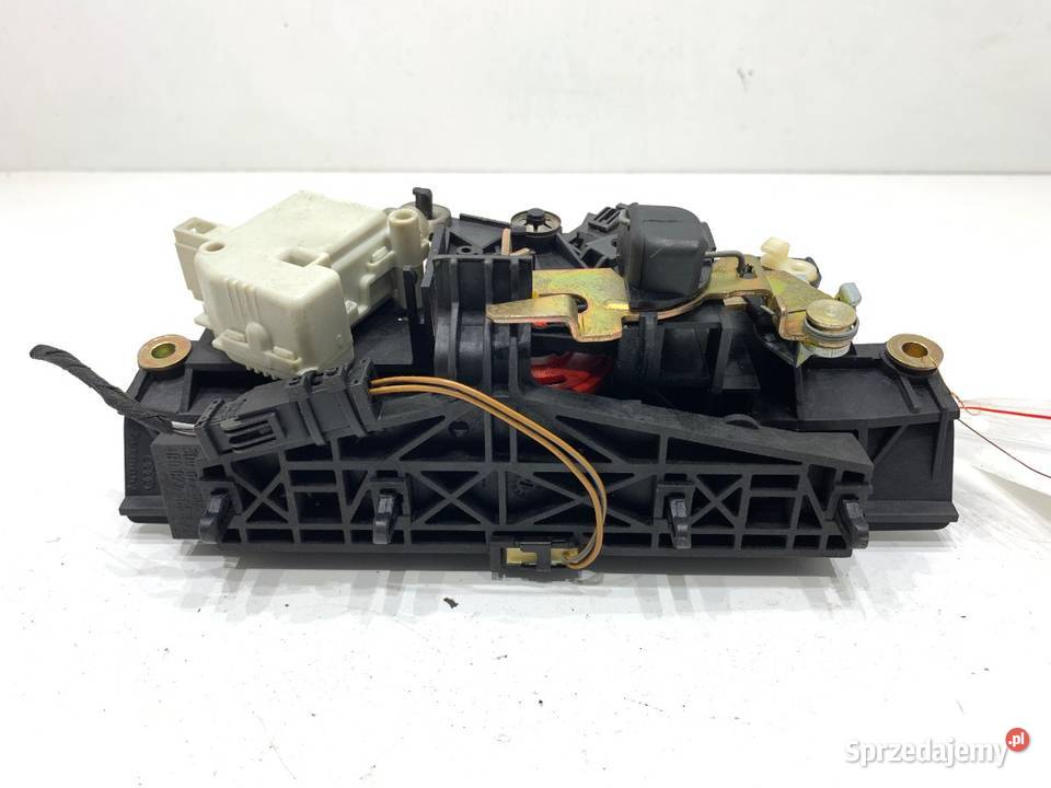 KLAMKA KLAPY TYŁ AUDI A6 C5 8D9827565H podkarpackie