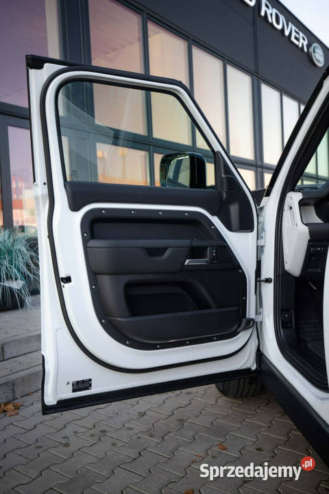 Land Rover Defender MY25 30D I6 200 AWD XDynamic gniazdo AUX łódzkie Łódź