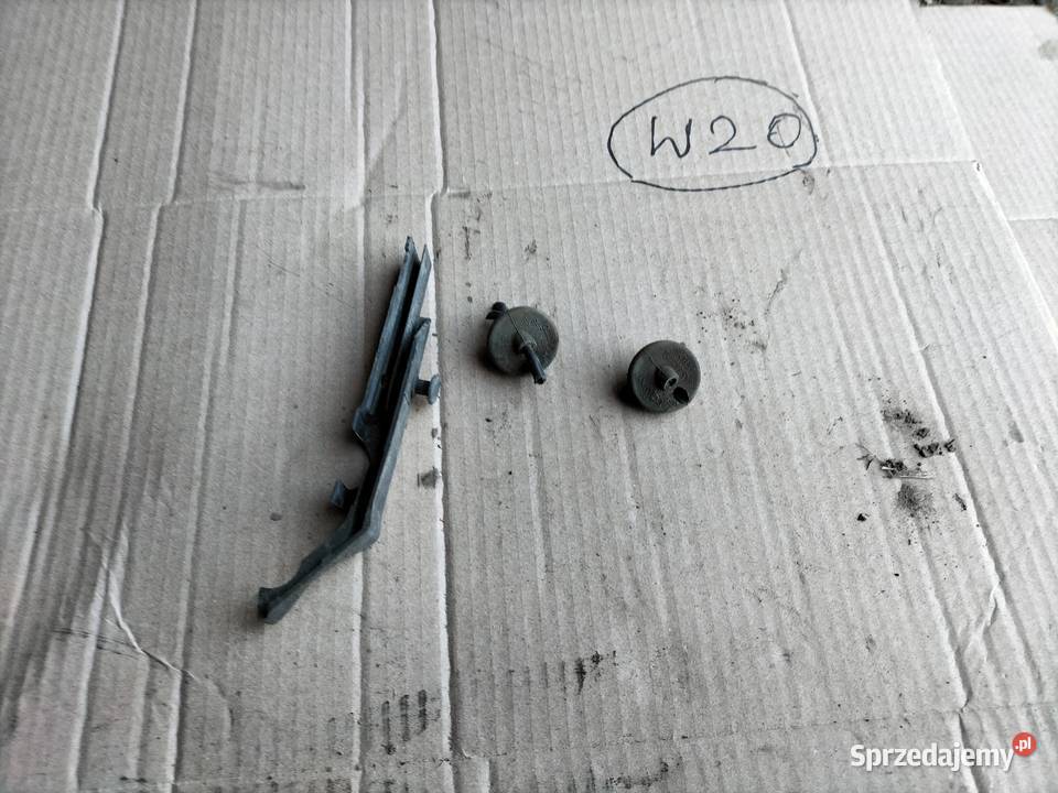 AUDI B3 80 B4 80B3 80B4 PRAWA USZCZELKA sprzedam
