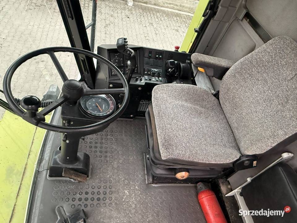Claas Mega 208 II transport w nieuszkodzony Zbożowe Borowie