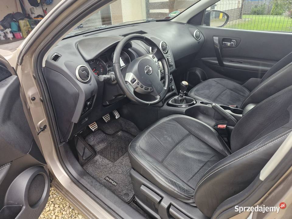 Nissan Qashqai 20 benzyna 2013r z Niemiec złoty Pyskowice