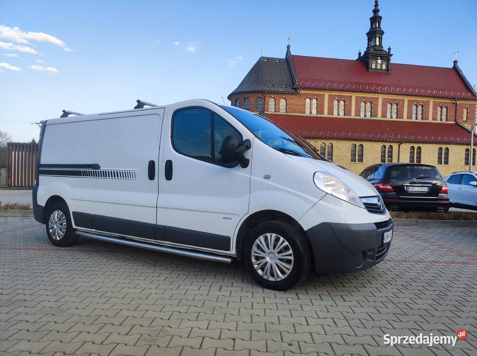 Opel Vivaro2014r 284 000 przebiegustan 2000cm3 małopolskie Izdebnik