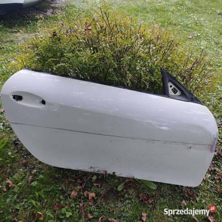 Sprzedam drzwi prawe Mercedes slk Pozostałe Pszów