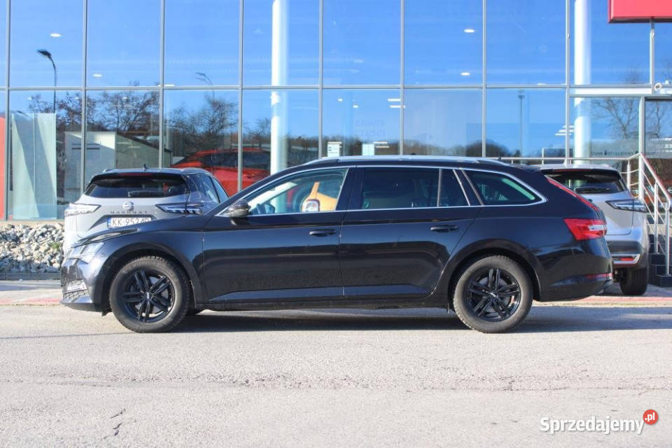 Skoda Superb 2023r niski przebieg fotel z Kraków
