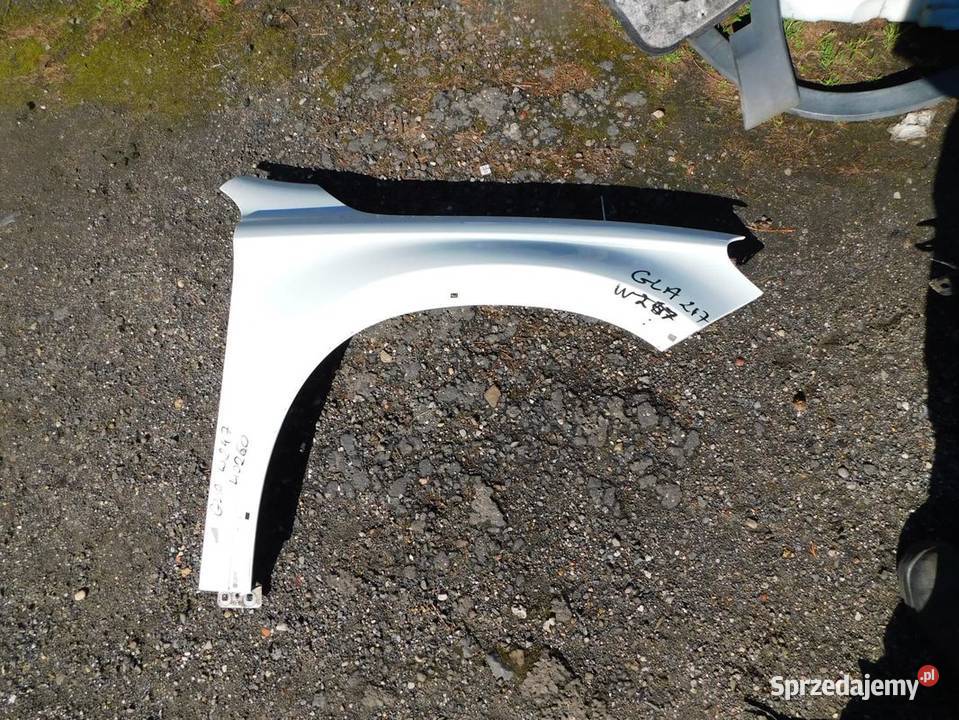 mercedes GLA W247 błotnik 40260 WYSYŁKA Żory sprzedam