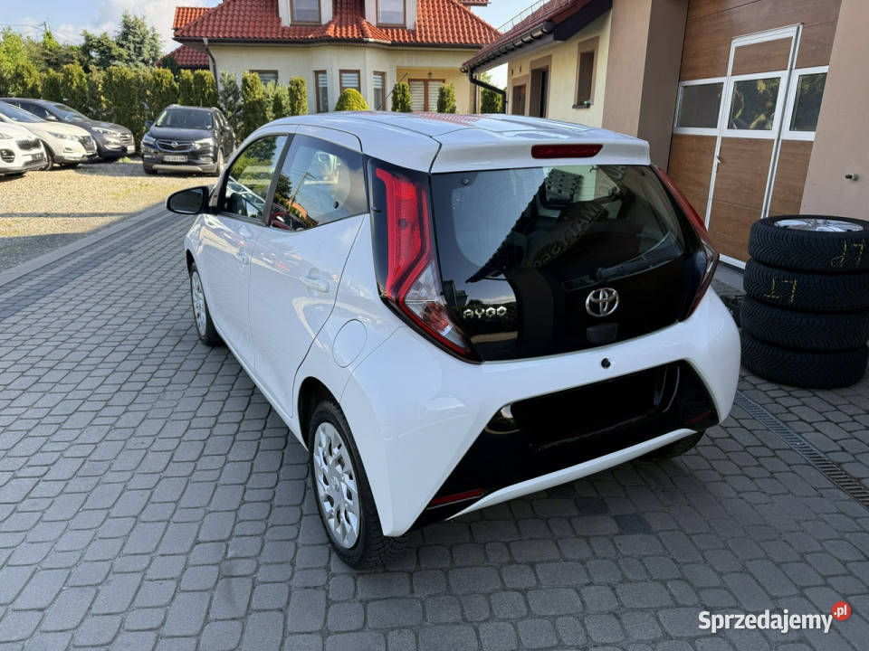Toyota Aygo 10 72 Klima Kamera CarPlay II 2014 gniazdo USB Motoryzacja Orzech