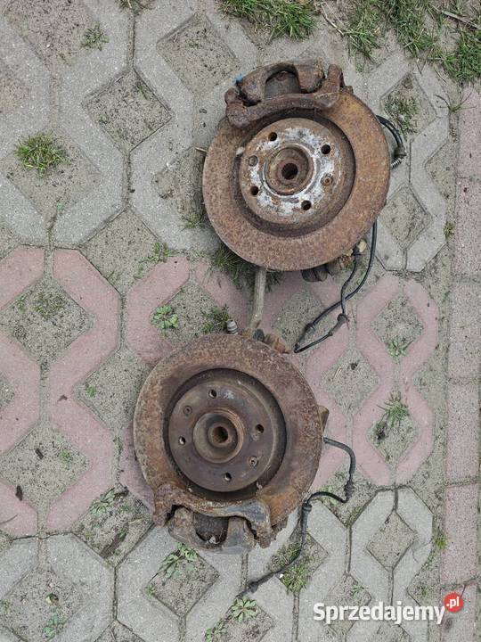 Zwrotnica prawa lewa citroen C3 14 benzyna Rudniki