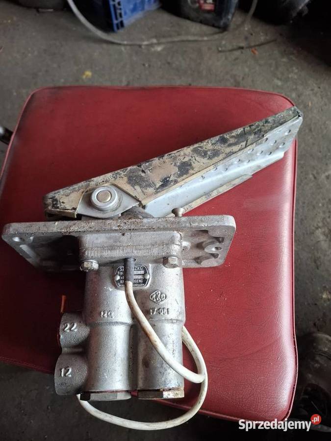 Pedał hamulca pneumatycznego knorr Licenc nowy Targoszyn