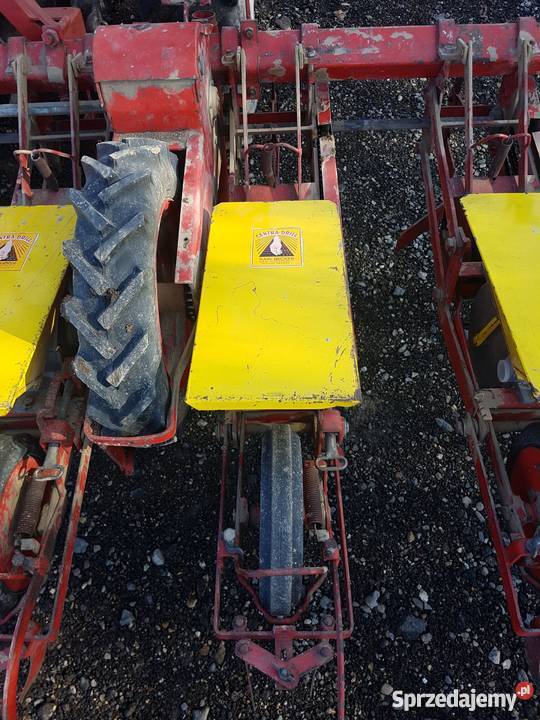 Siewnik do buraków BEKER ładny 6 rzędów sprzedam