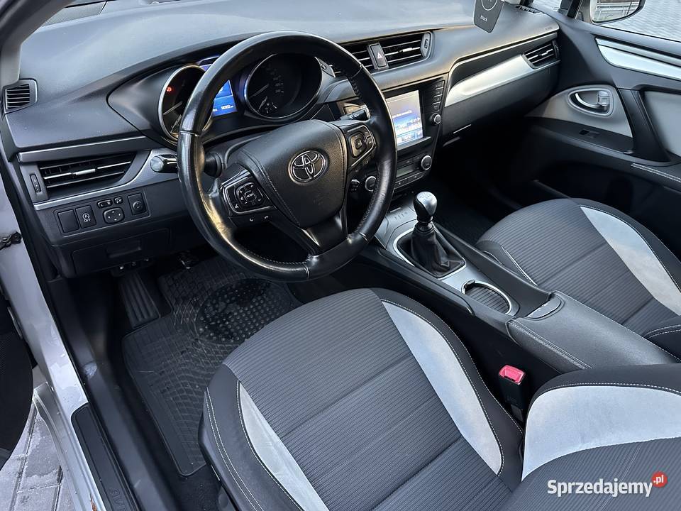 Toyote Avensis 20d4D 2015r Super stan 2015r Żyrardów