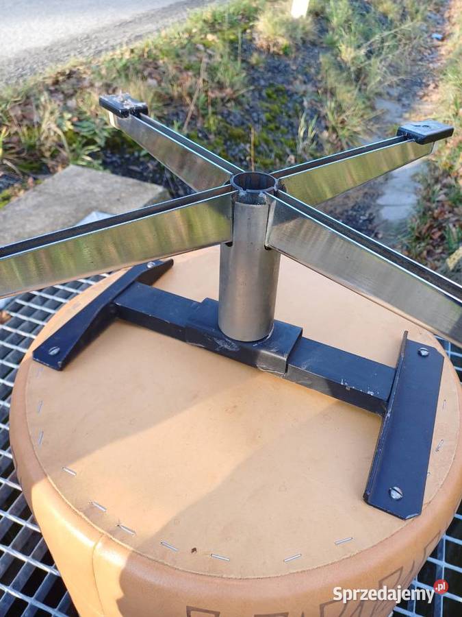 Retro pufa obrotowa skórkowa z 1972 roku Lubań