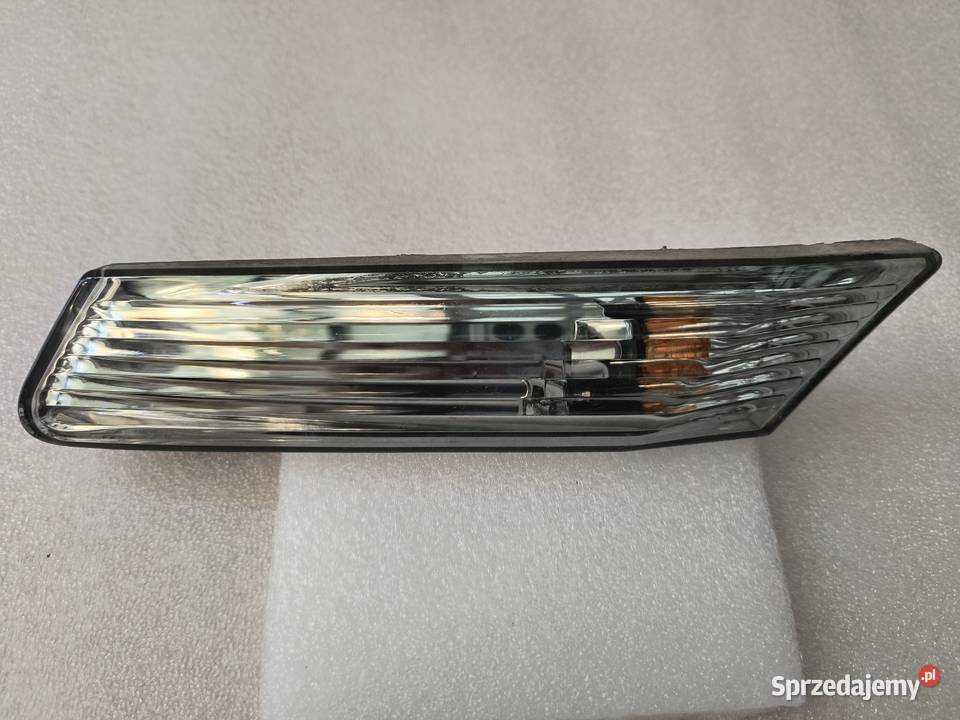 99763103302 kierunkowskaz boczny lewy Porsche Kakonin