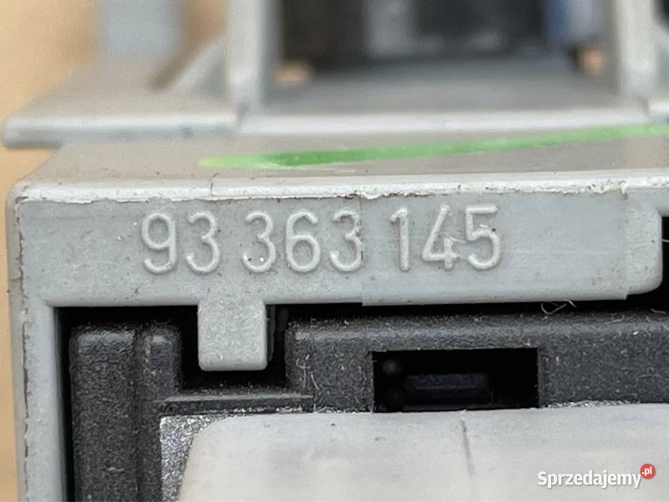 93363145 skrzynka bezpieczników Opel meriva a osobowe Szczecin sprzedam