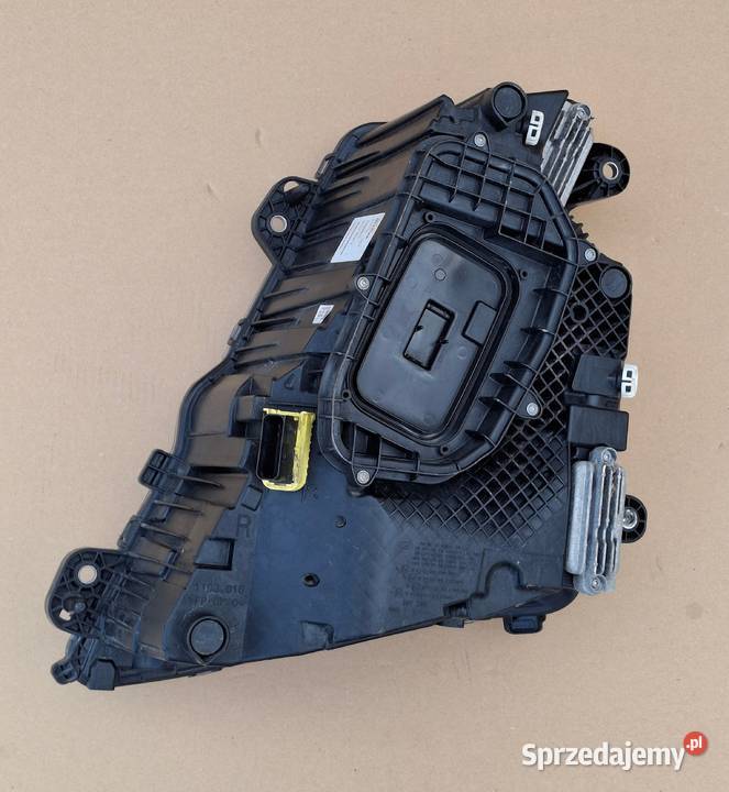 VOLVO FH5 FH 5 REFLEKTOR PRAWY LAMPA PRAWA FULL Bieleń