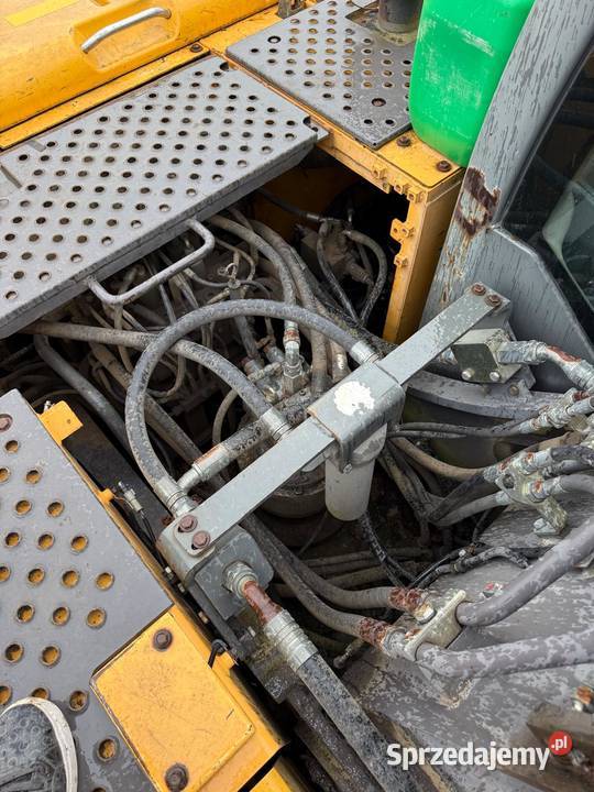 KOPARKA GĄSIENICOWA VOLVO EC210CL 2008