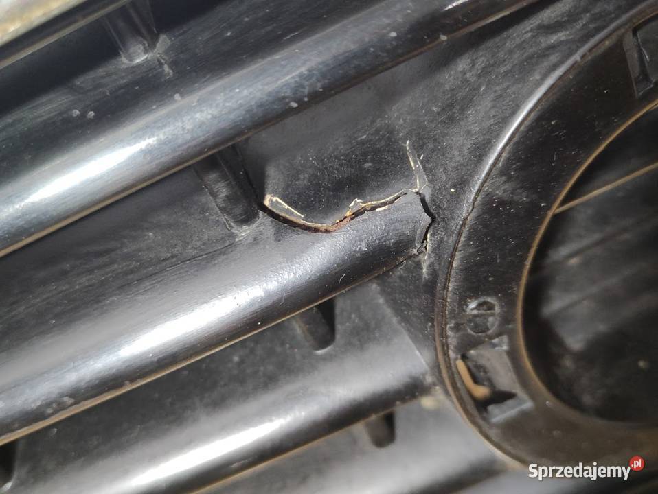 Grill Atrapa Audi A8 D2 Lift 2001 Uszkodzony wielkopolskie Pleszew sprzedam