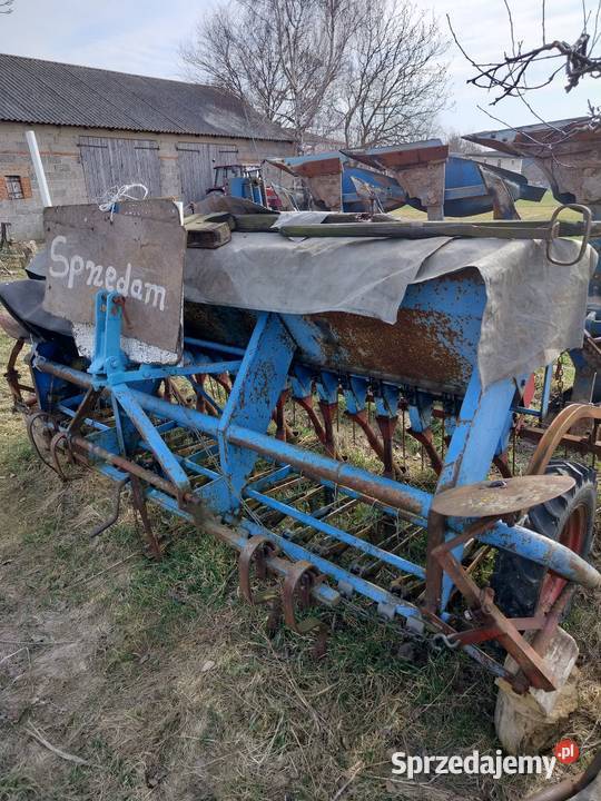 Siewnik 3m nieuszkodzony Konin