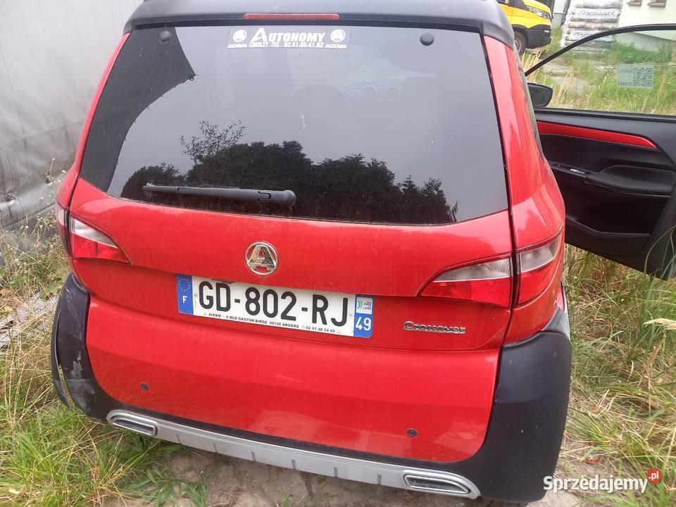 Sprzedam aixm crossiver uszkodzony z pomylonym