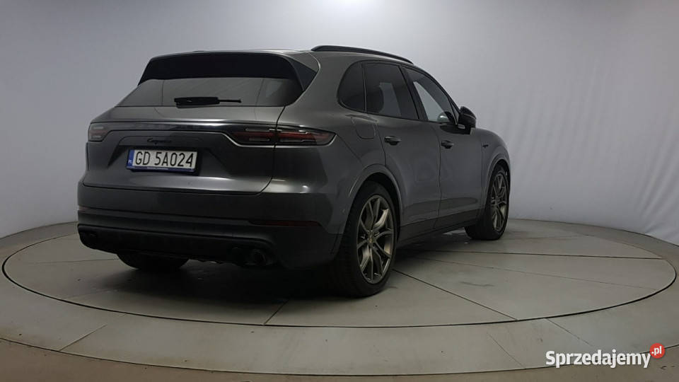Porsche Cayenne EHybrid Z Polskiego Salonu wielofunkcyjna kierownica Warszawa