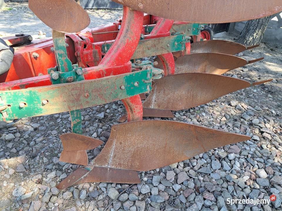 Pług obrotowy KVERNELAND EG 85 vario 4 skiby