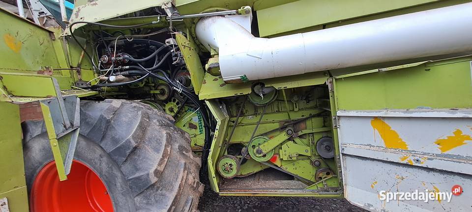 Claas commandor 114cs z przystawka do kukurydzy nieuszkodzony Jagodniki