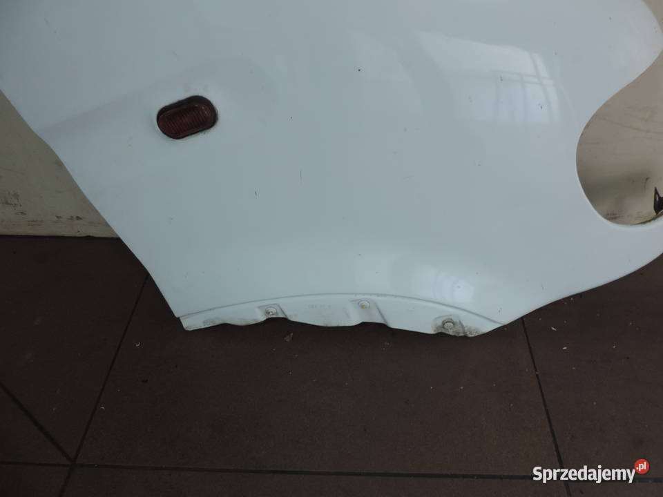 BŁOTNIK PRAWY PRZÓD RENAULT MASTER II Rok produkcji 2000 Nowy Sącz sprzedam