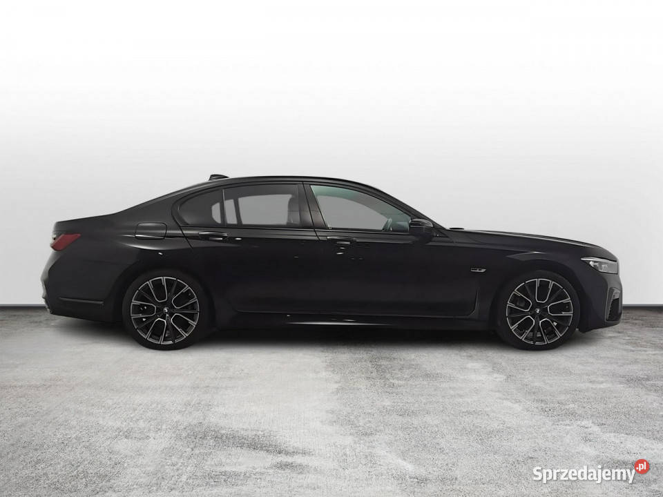 BMW 745 e sportaut Z Polskiego Salonu Faktura komputer pokładowy Warszawa