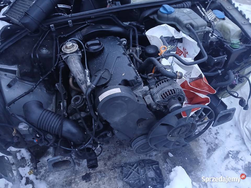 Silnik 19 avf ze skrzynią osprzęt silnika