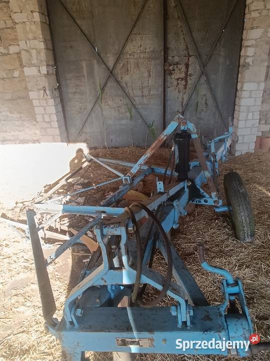 Sprzedam pług PHX 31 z hydraulicznym ramieniem Wągrowiec