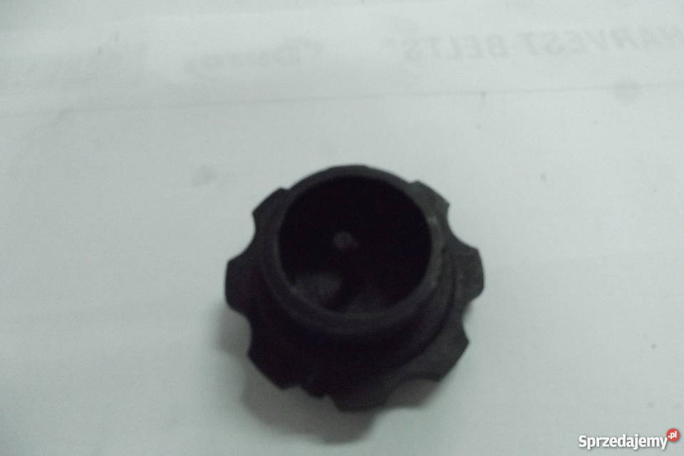 Korek wlewu oleju MF 4 plastikowy Parczew
