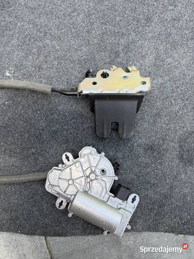 Dociag zamek tylnej klapy Audi q3 2022 Sokołów Małopolski