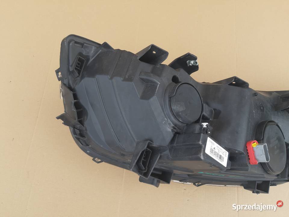 IVECO DAILY IV REFLEKTOR PRAWY LAMPA PRAWA