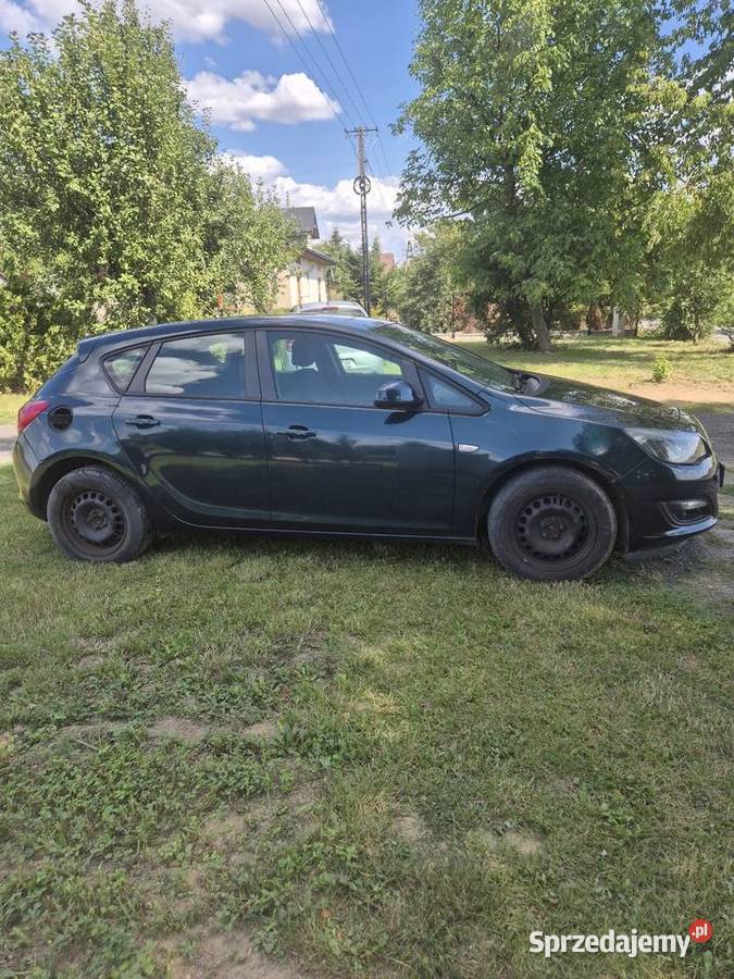 Opel Astra 16b 2014r Rok produkcji 2014 Astra