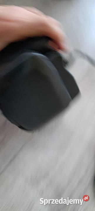czarny radiomagnetofon to model Sony CFM10 Poznań