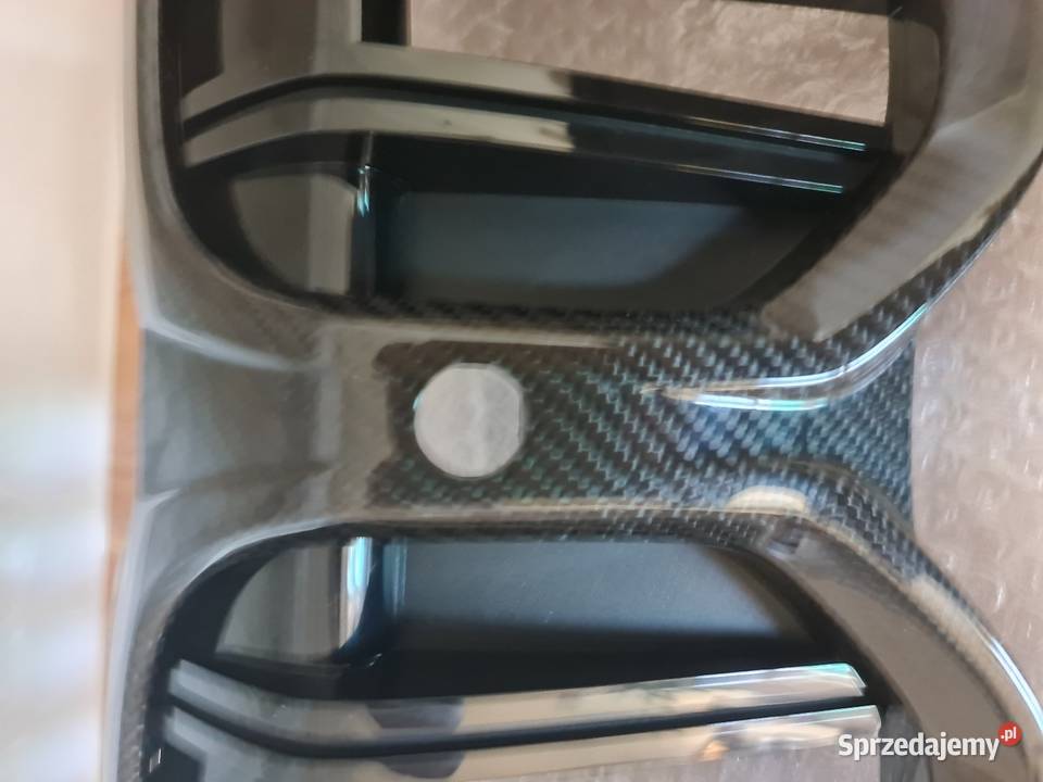 Atrapa grill nerki chłodnicy carbon do BMW serii