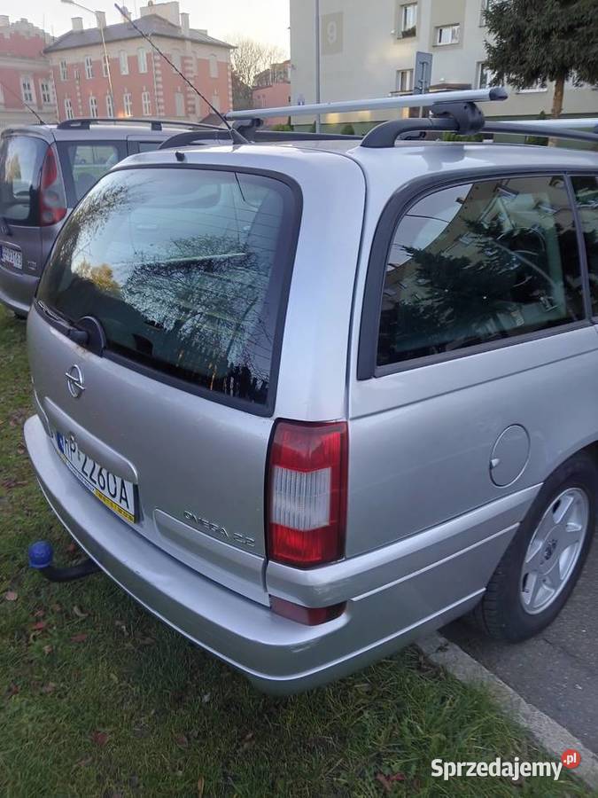 Opel Omega 22 kombi automat benzyna 2001r srebrny Przemyśl