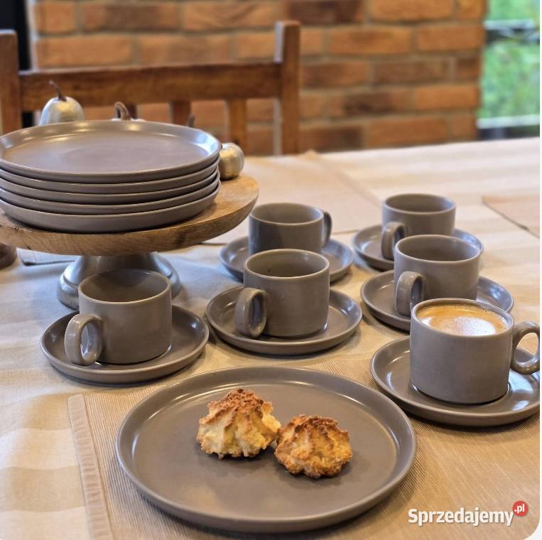 139 Zestaw kawowyśniadaniowy 18 elementów Zabrze